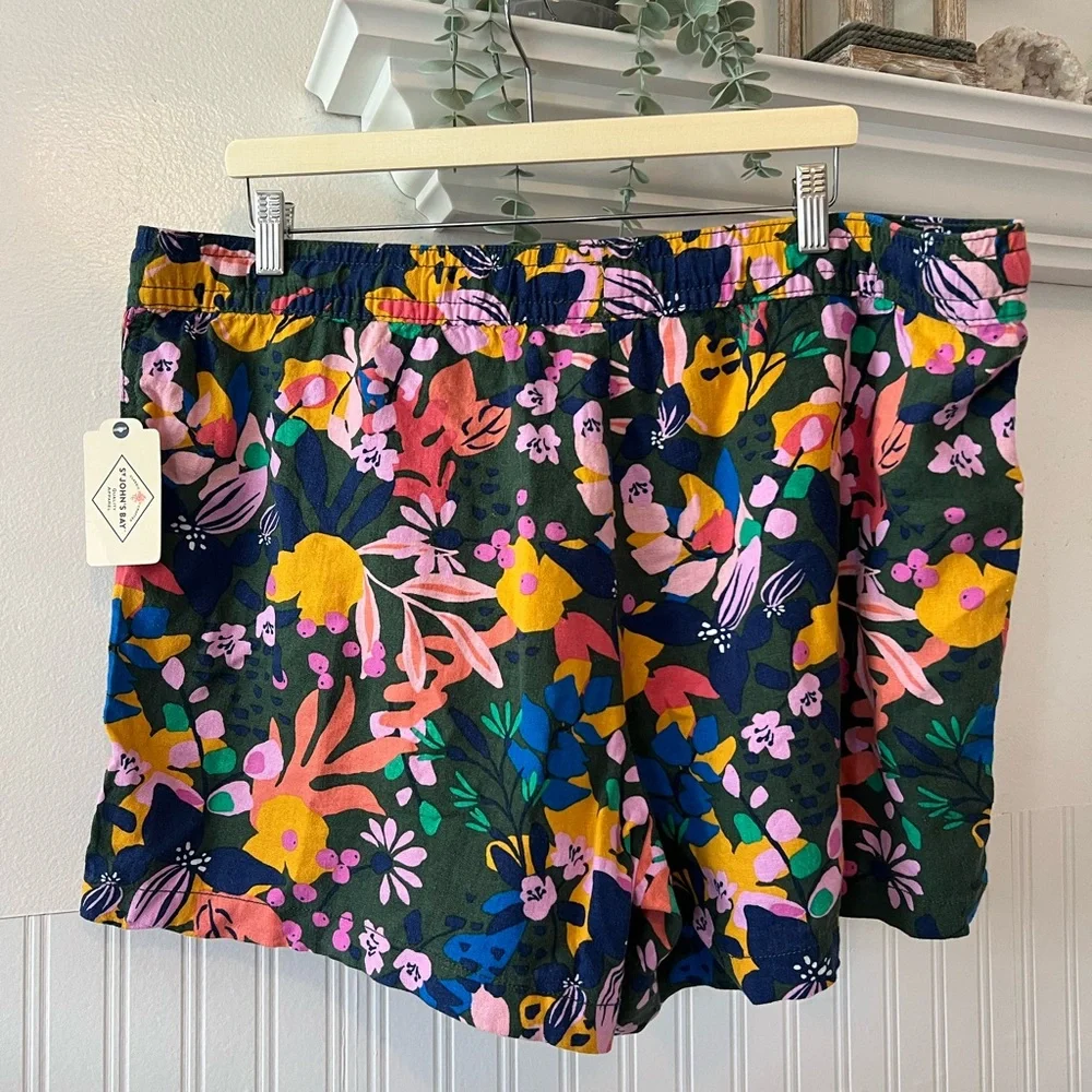 ST JOHN’S BAY WOMEN’S FLORAL SHORTS / SIZE: XXL / SUMMER / NEW